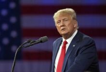 Президент США Дональд Трамп и проект WLFI Altcoin столкнулись с серьезными обвинениями! Подан иск по поводу криптовалютных транзакций на сумму более 2 миллиардов долларов!